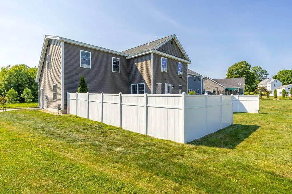 16 Cumberland Lane Gorham ME 04038