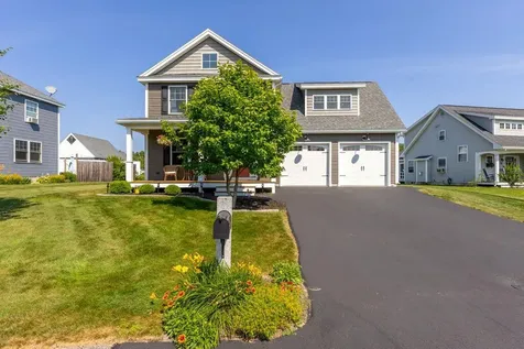 16 Cumberland Lane Gorham ME 04038