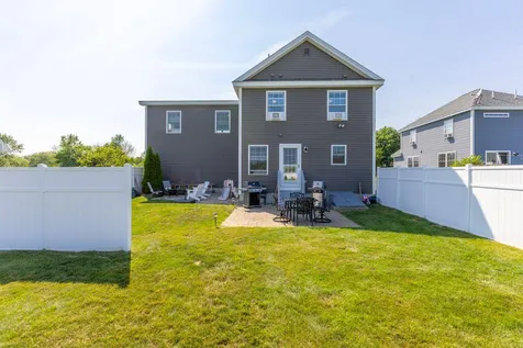 16 Cumberland Lane Gorham ME 04038