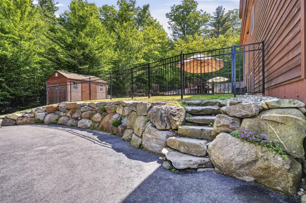 4 Oak Ridge Road Bethel ME 04217