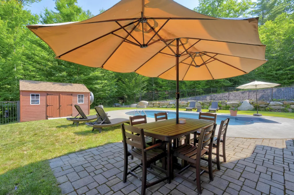 4 Oak Ridge Road Bethel ME 04217