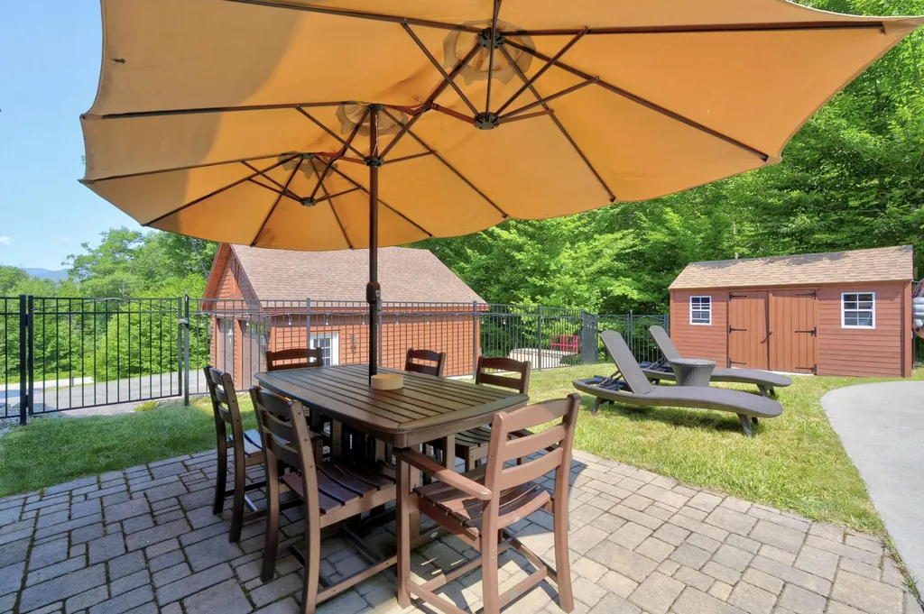 4 Oak Ridge Road Bethel ME 04217