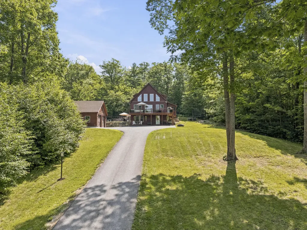 4 Oak Ridge Road Bethel ME 04217