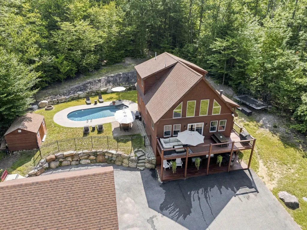 4 Oak Ridge Road Bethel ME 04217