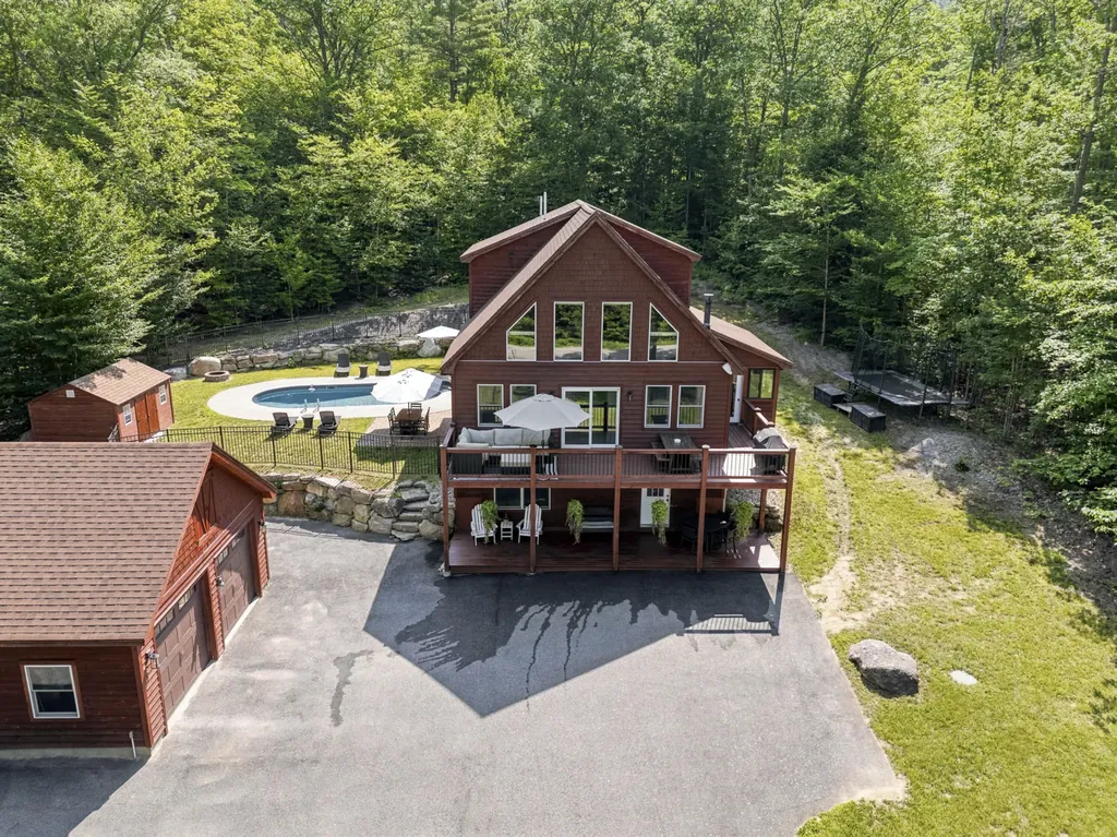 4 Oak Ridge Road Bethel ME 04217