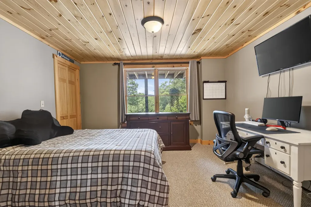 4 Oak Ridge Road Bethel ME 04217