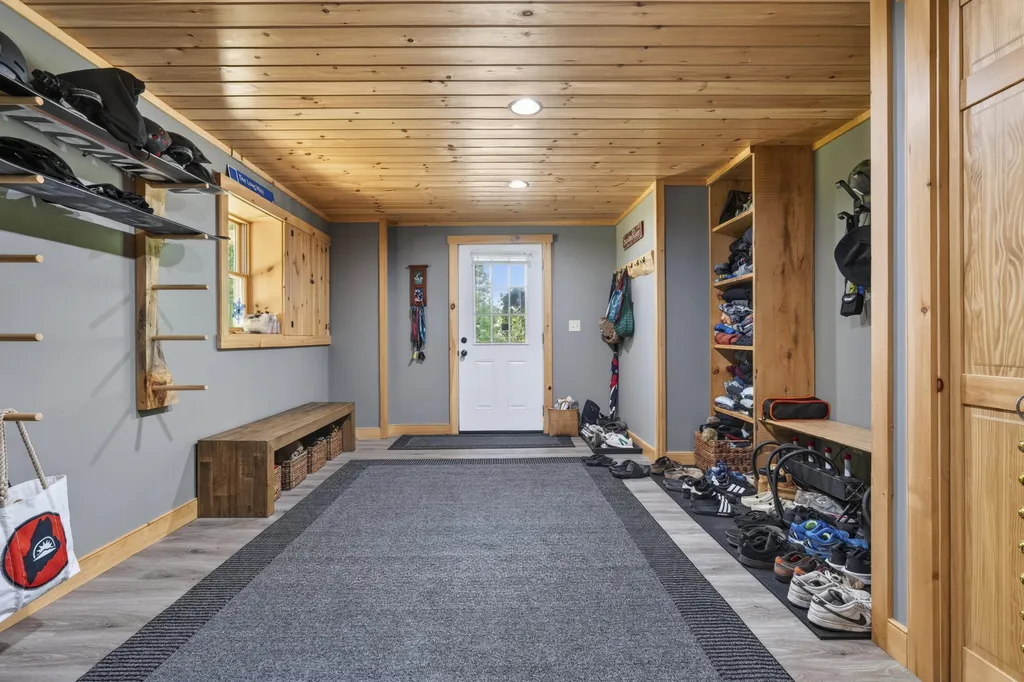 4 Oak Ridge Road Bethel ME 04217