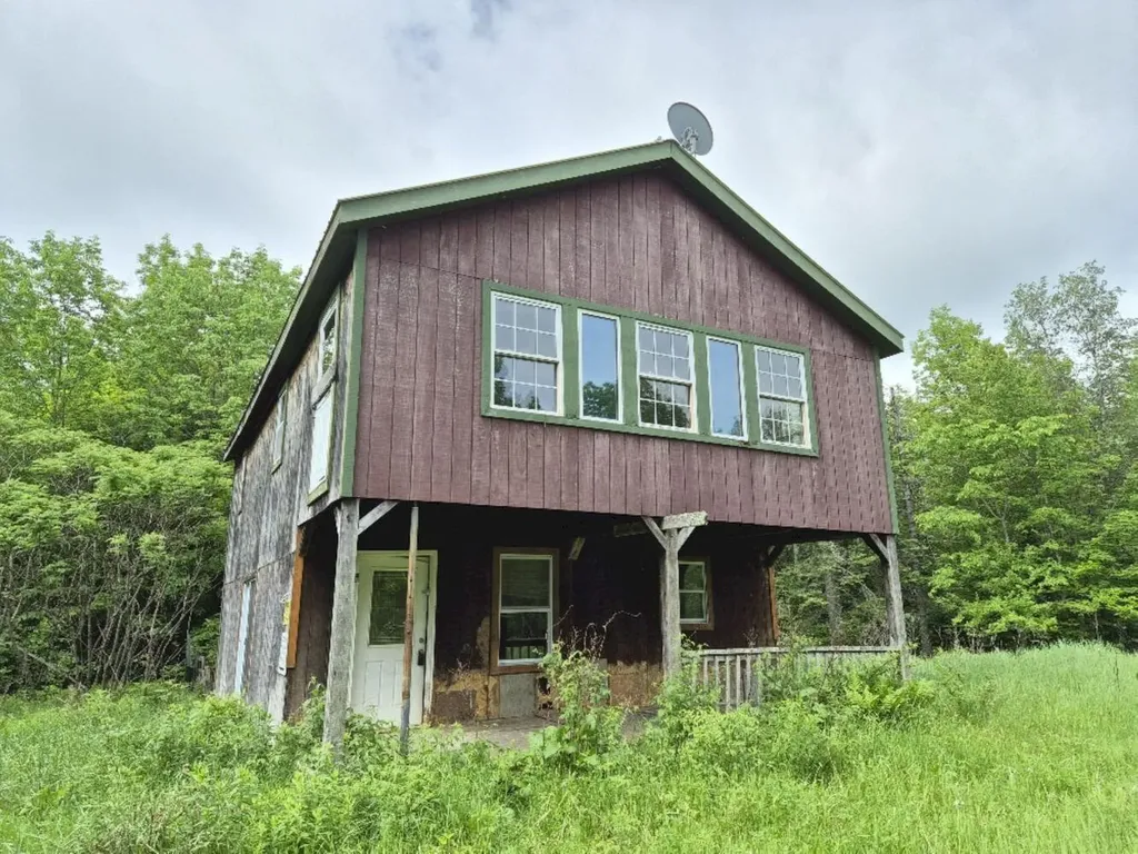 137 Butterfield Road New Sharon ME 04955