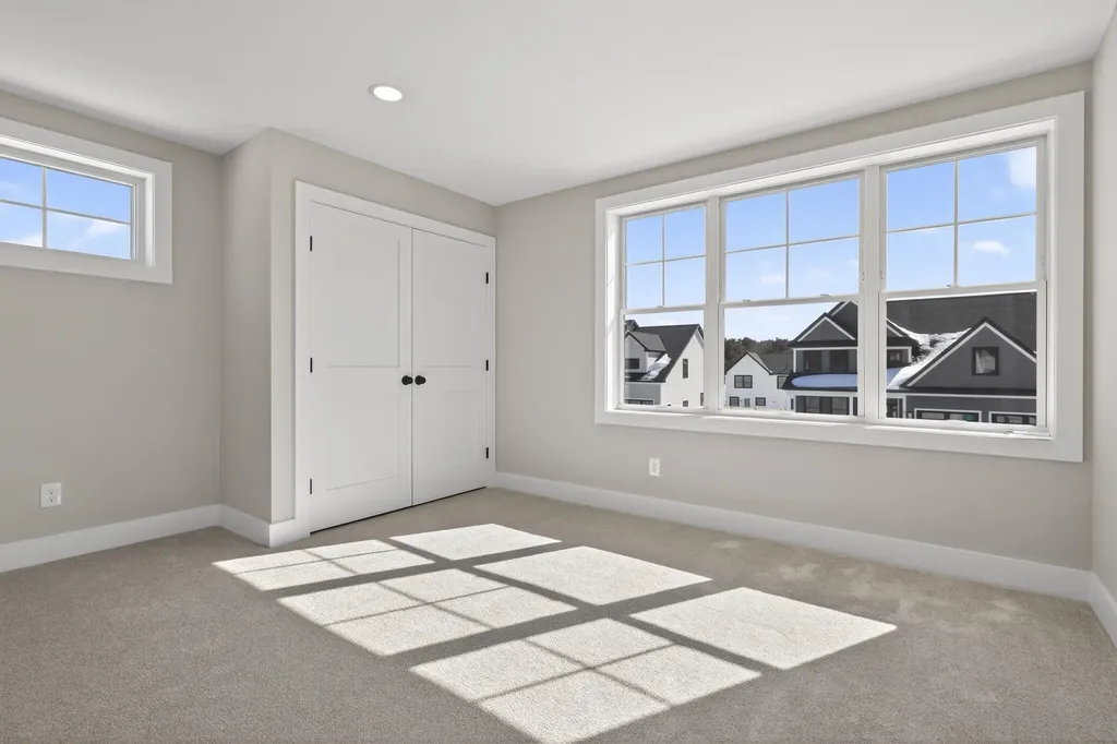 162 Owl's Nest Road Portland ME 04102