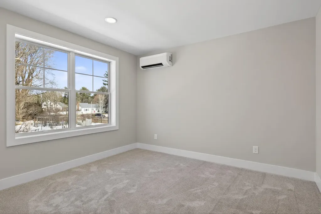 162 Owl's Nest Road Portland ME 04102