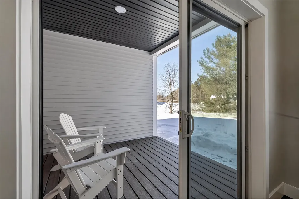 162 Owl's Nest Road Portland ME 04102