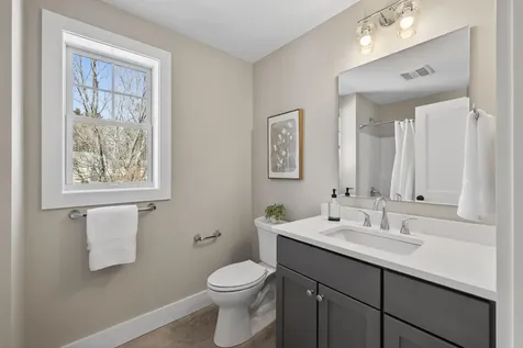 162 Owl's Nest Road Portland ME 04102