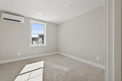 162 Owl's Nest Road Portland ME 04102