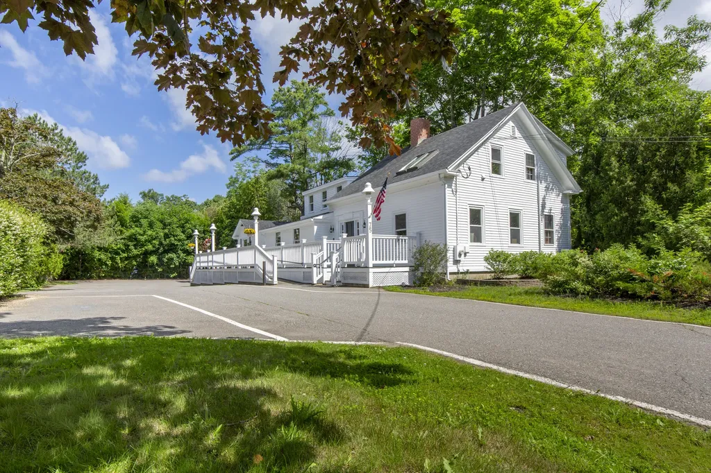 75 Elm Street Camden ME 04843