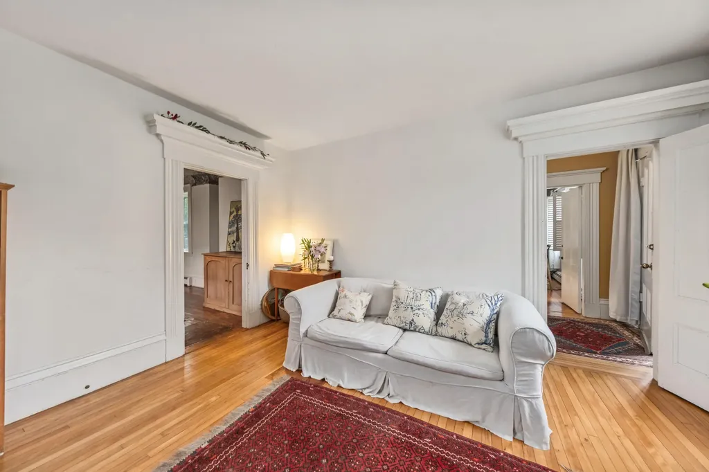 28 Pleasant Street Waldoboro ME 04572