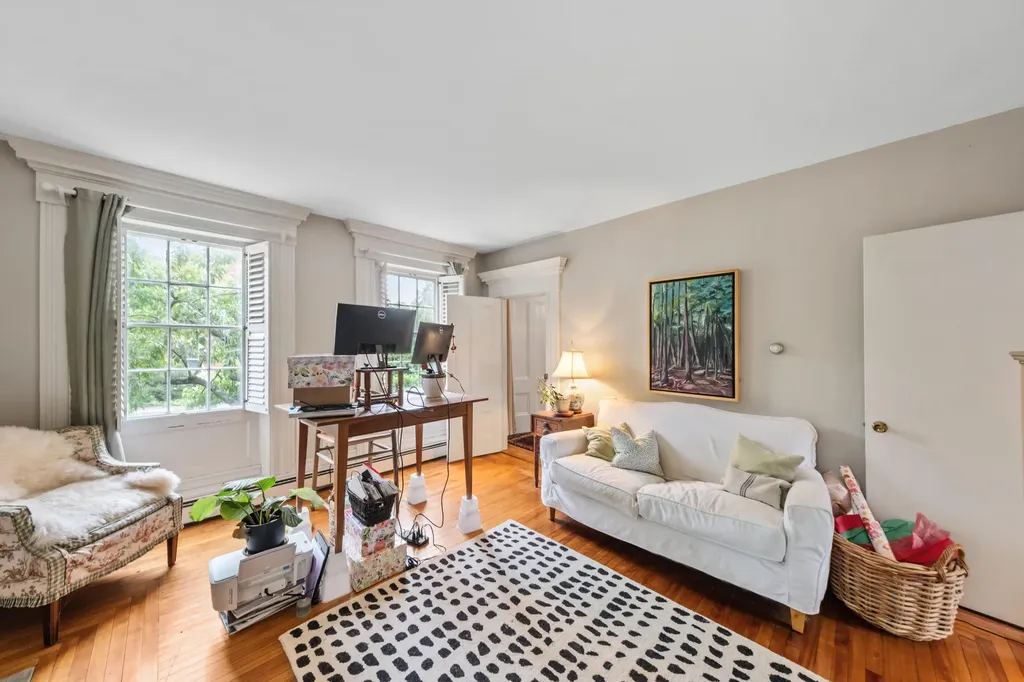 28 Pleasant Street Waldoboro ME 04572