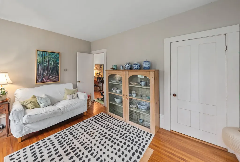 28 Pleasant Street Waldoboro ME 04572