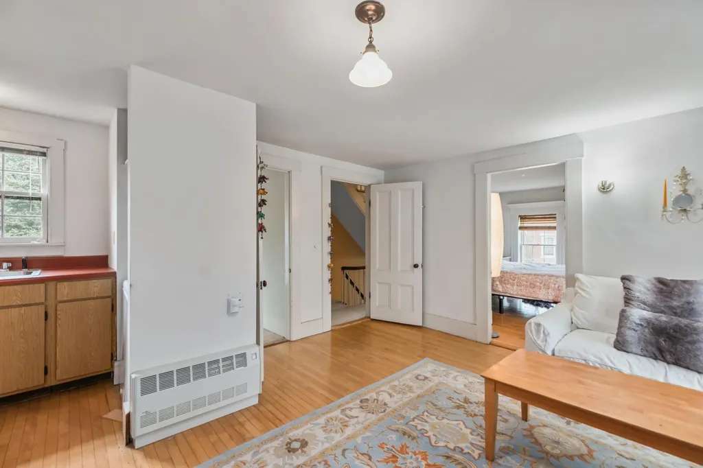 28 Pleasant Street Waldoboro ME 04572