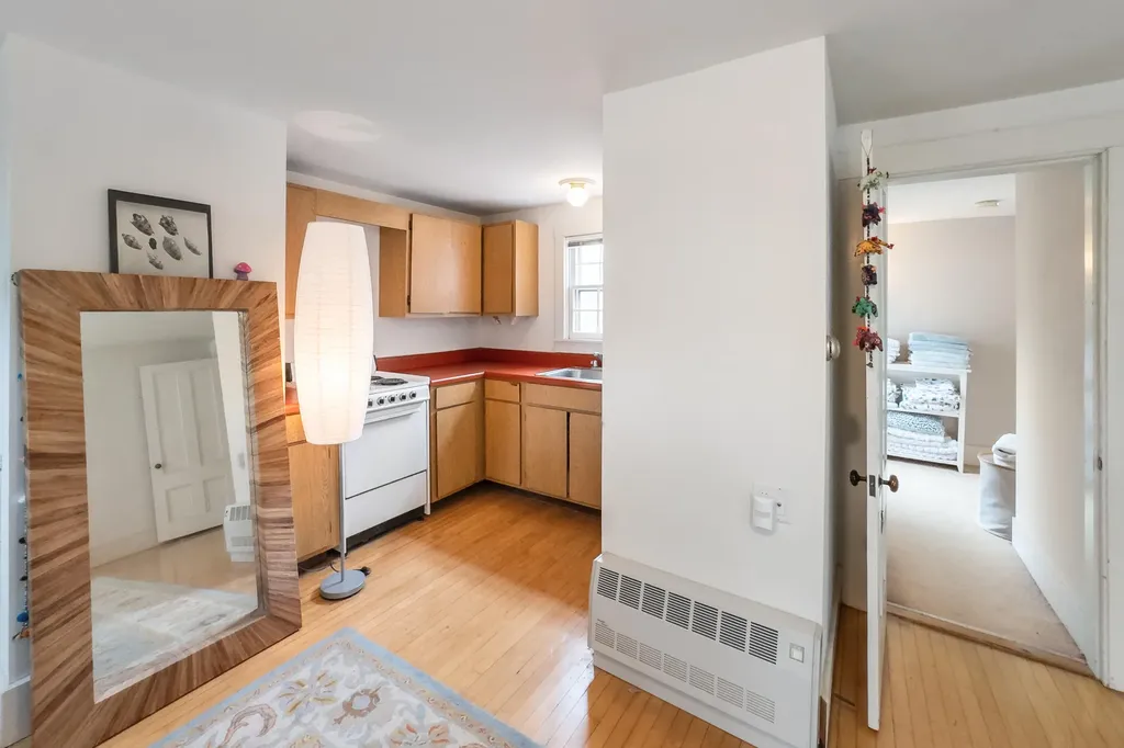 28 Pleasant Street Waldoboro ME 04572