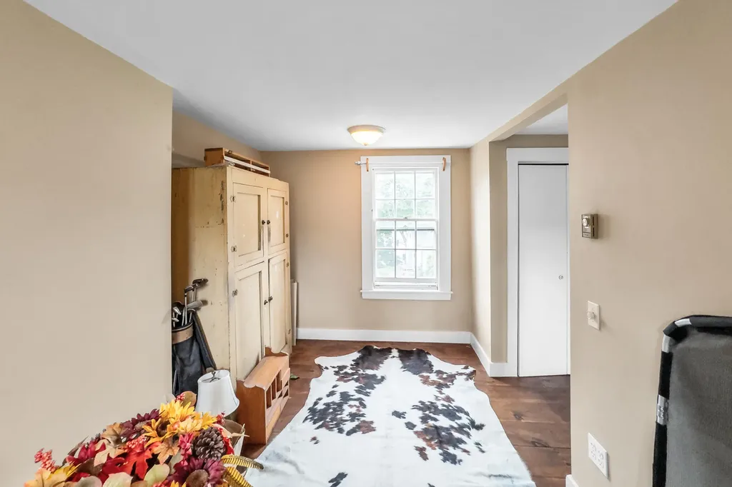 28 Pleasant Street Waldoboro ME 04572