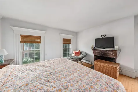 28 Pleasant Street Waldoboro ME 04572