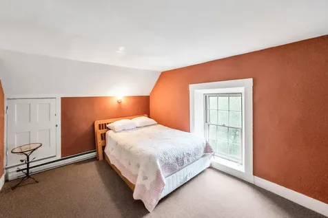 28 Pleasant Street Waldoboro ME 04572