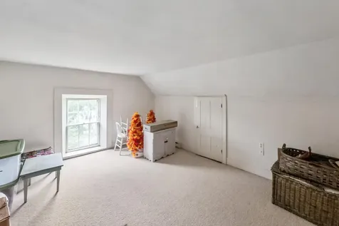28 Pleasant Street Waldoboro ME 04572