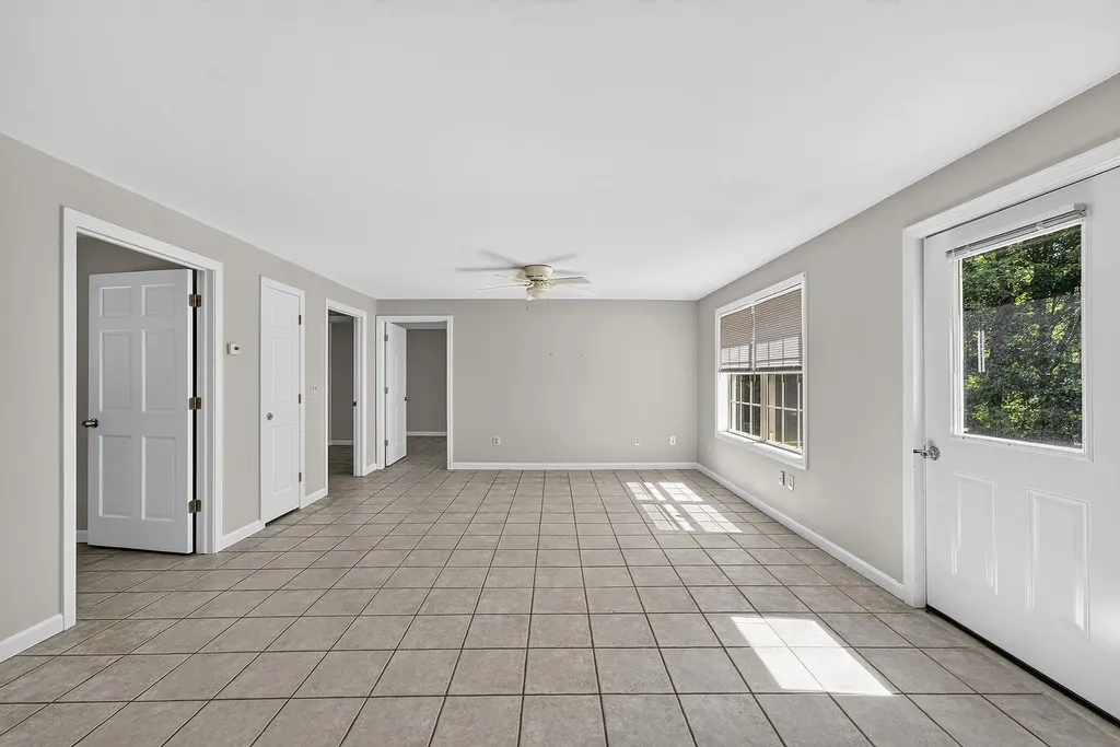 25 Matthews Avenue Vassalboro ME 04989