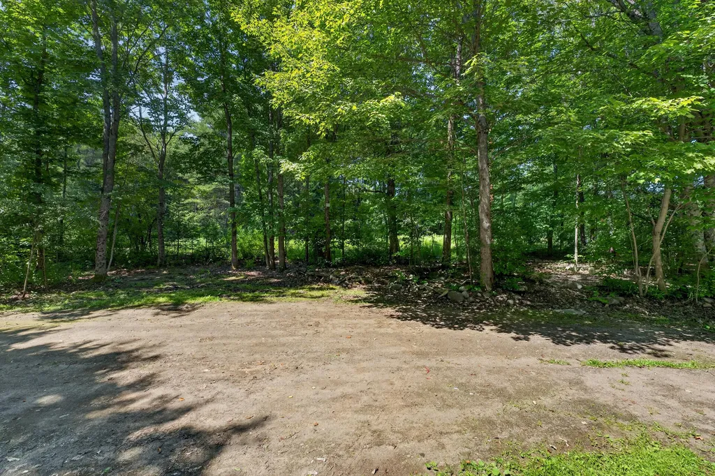25 Matthews Avenue Vassalboro ME 04989