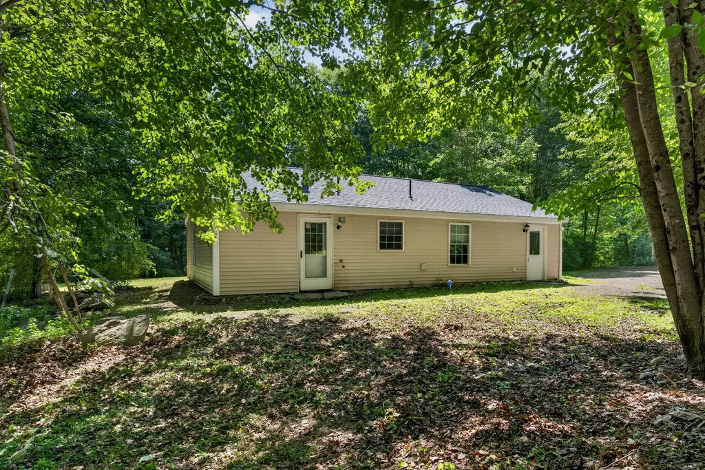 25 Matthews Avenue Vassalboro ME 04989