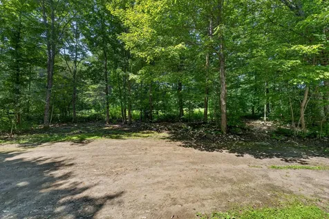 25 Matthews Avenue Vassalboro ME 04989