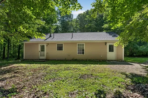 25 Matthews Avenue Vassalboro ME 04989