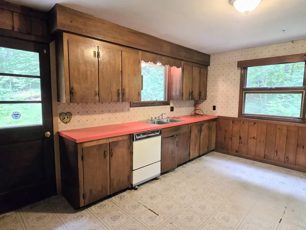 21 Pinhook Road Bridgton ME 04009