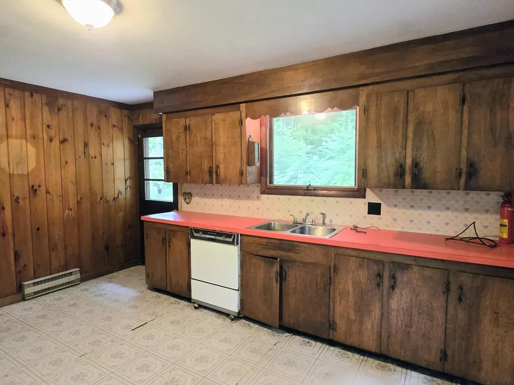 21 Pinhook Road Bridgton ME 04009