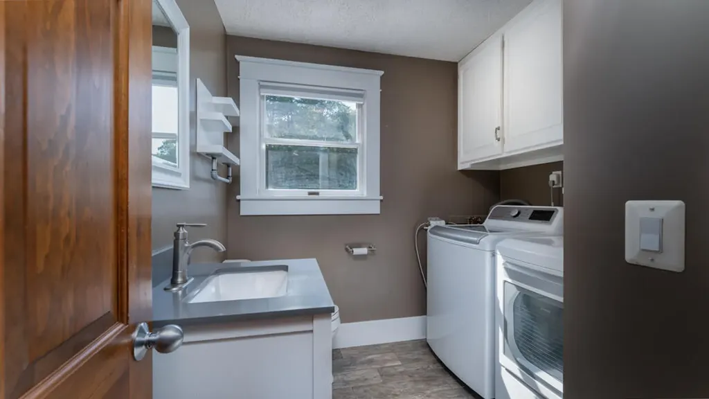 473 Bay Road Bowdoinham ME 04008