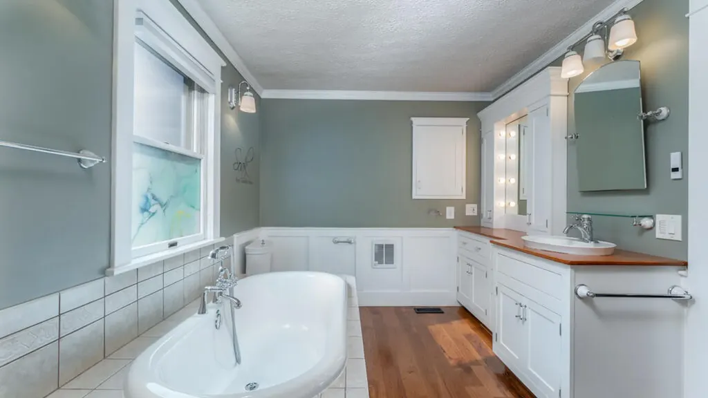 473 Bay Road Bowdoinham ME 04008