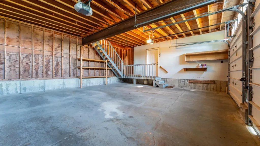 473 Bay Road Bowdoinham ME 04008
