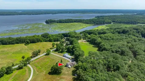 473 Bay Road Bowdoinham ME 04008