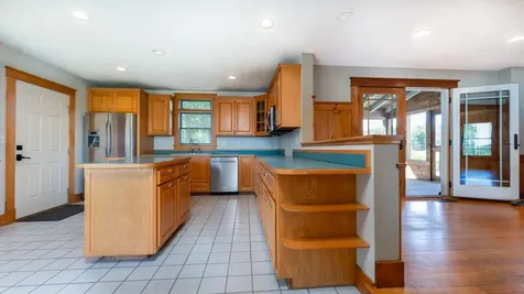 473 Bay Road Bowdoinham ME 04008