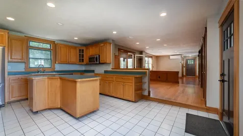 473 Bay Road Bowdoinham ME 04008