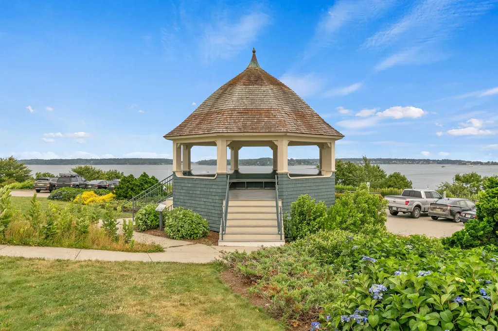 45 Eastern Promenade Portland ME 04101