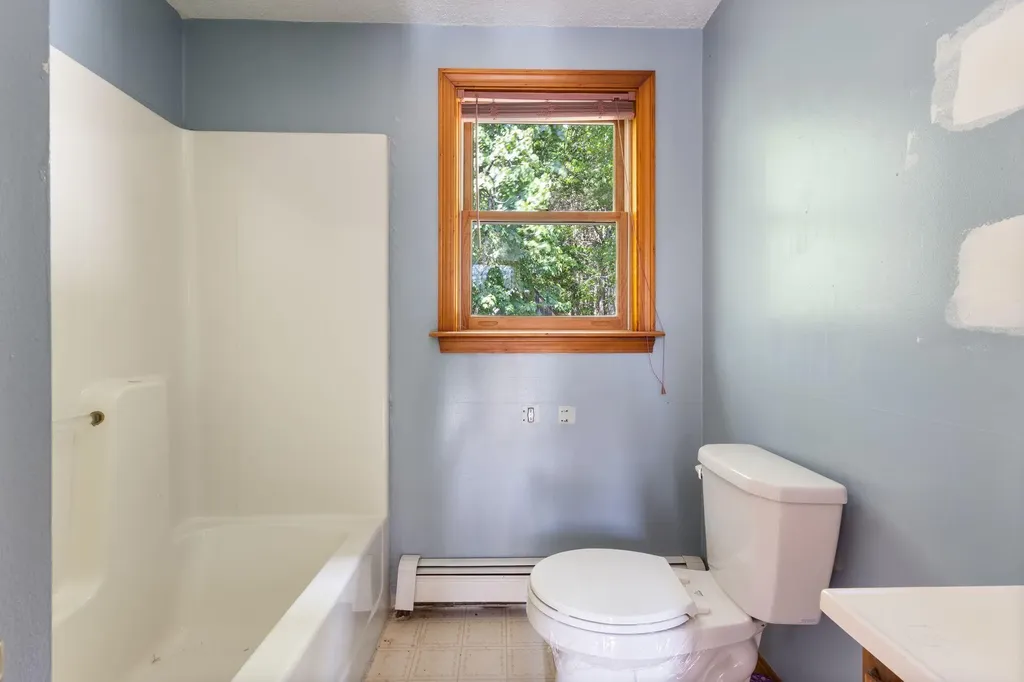 58 Lords Road Waterboro ME 04061