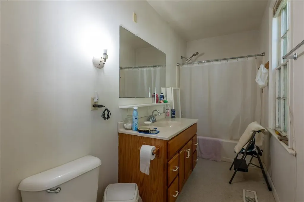 41 Hyler Street Thomaston ME 04861