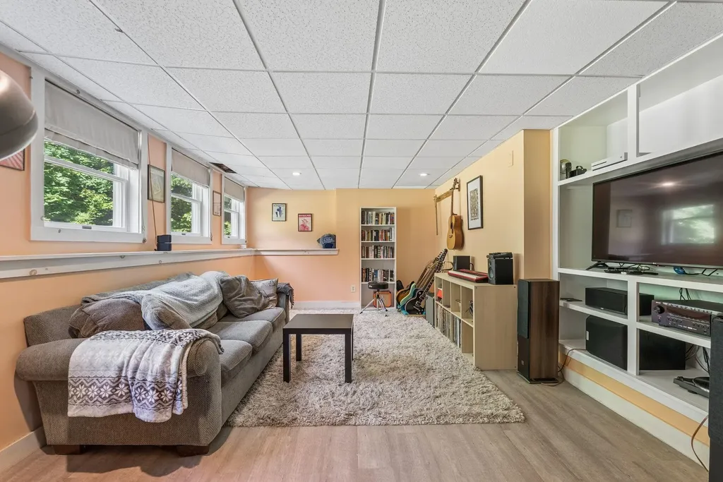 37 Rustic Way New Gloucester ME 04260