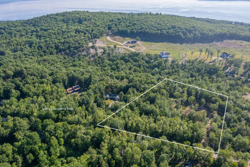 77 Pound Hill Road Northport ME 04849