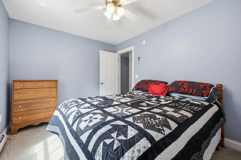 22 Davis Road Buxton ME 04093
