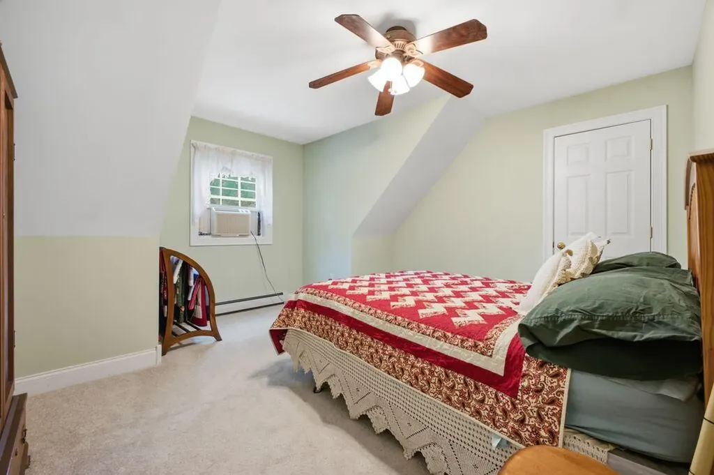 22 Davis Road Buxton ME 04093