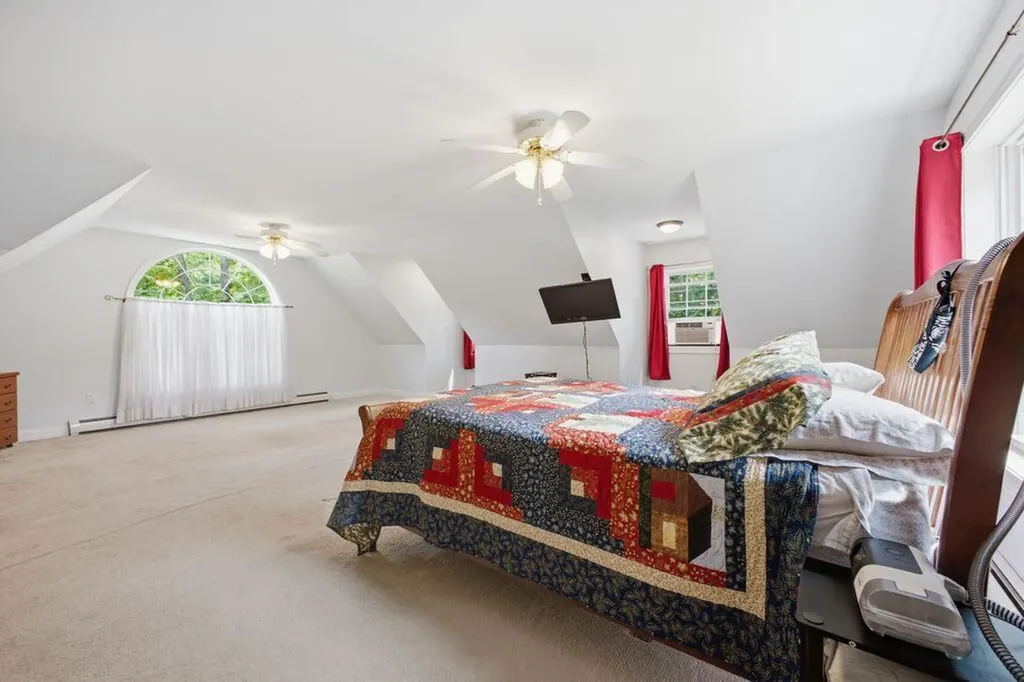 22 Davis Road Buxton ME 04093