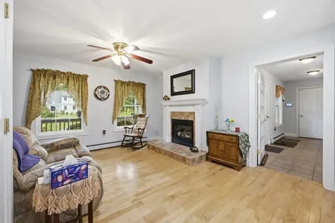 22 Davis Road Buxton ME 04093