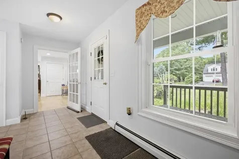 22 Davis Road Buxton ME 04093